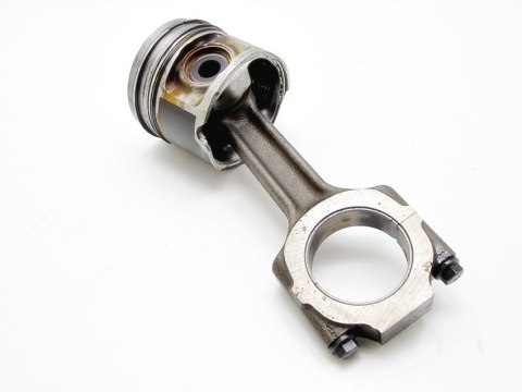TŁOK KORBOWÓD 1.9 JTD STILO 147 156 CROMA PUNTO TŁOK KORBOWÓD 1.9 JTD STILO 147 156 CROMA PUNTO