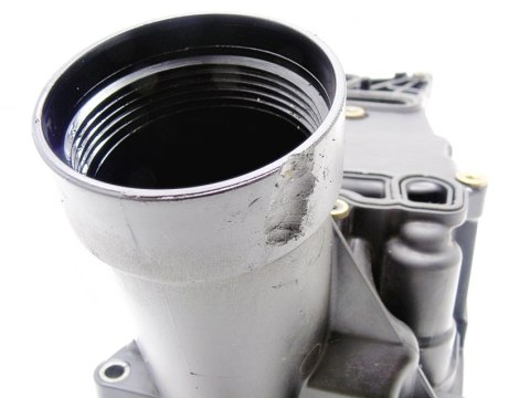 OBUDOWA FILTRA OLEJU 2.0 D BMW E93 F11 F34 F31 F20 OBUDOWA FILTRA OLEJU 2.0 D BMW E93 F11 F34 F31 F20