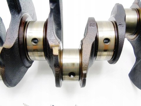 WAŁ KORBOWY 1.8 16V 407 406 C5 XSARA PICASSO WAŁ KORBOWY 1.8 16V 407 406 C5 XSARA PICASSO