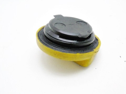 KOREK WLEWU OLEJU 1.0 12V CORSA C D AGILA WAGON R KOREK WLEWU OLEJU 1.0 12V CORSA C D AGILA WAGON R