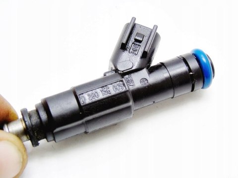 WTRYSKIWACZ 2.0 16V MONDEO MK3 V50 S40 MAZDA 6 5 WTRYSKIWACZ 2.0 16V MONDEO MK3 V50 S40 MAZDA 6 5