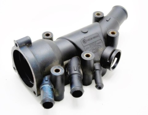 OBUDOWA TERMOSTATU KRÓCIEC 1.3 8V FORD FIESTA V KA OBUDOWA TERMOSTATU KRÓCIEC 1.3 8V FORD FIESTA V KA